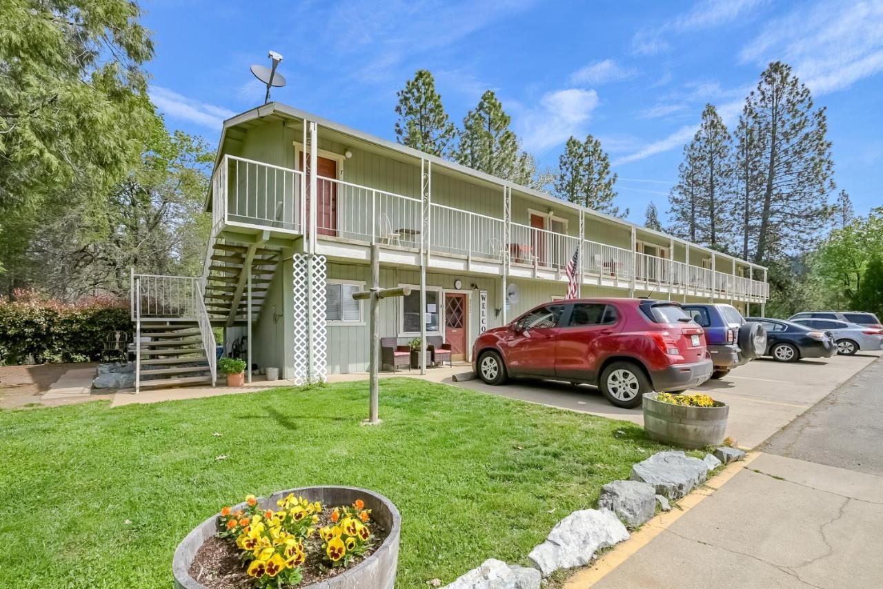 Brownsville Motel Exterior foto